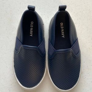 OLD NAVY TODDLERS SLIP ON NAVY SHOES SIZE 6